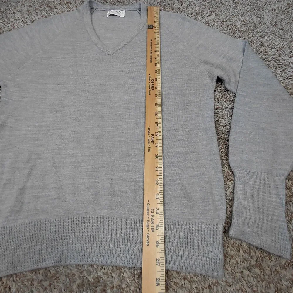 Vintage Christian Dior Pullover Sweater Mens Medium Gray Orlon Arylic V-Neck